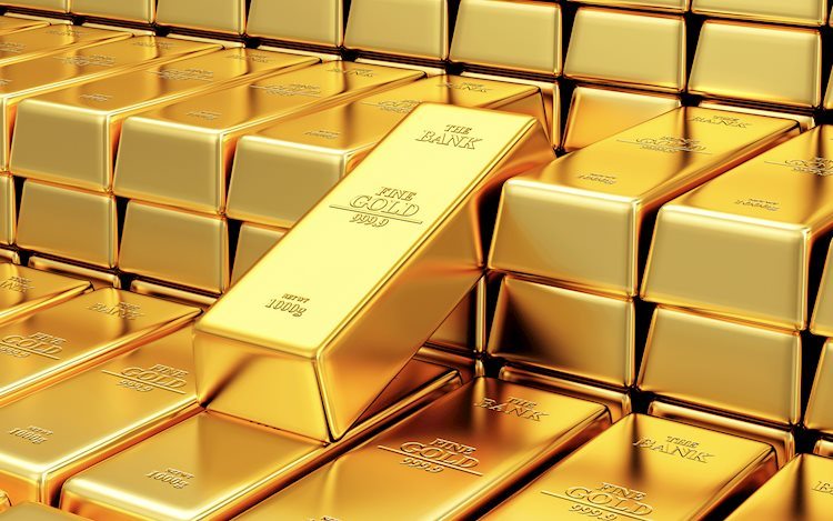 طلا در حال صعود به ۱۷۰۰ دلار