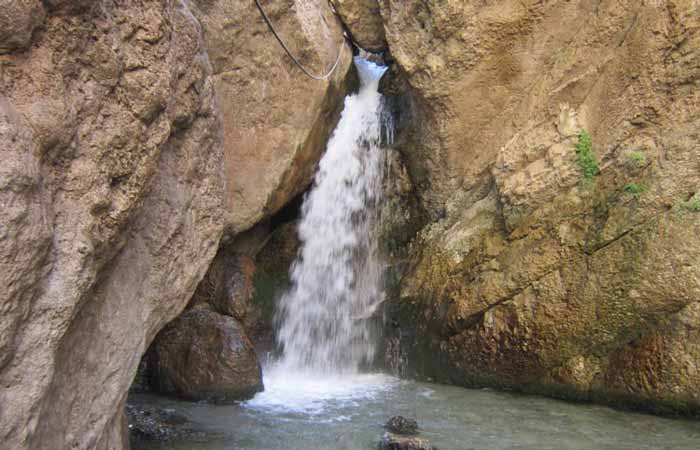 آبشار تنگه واشی فیروزکوه