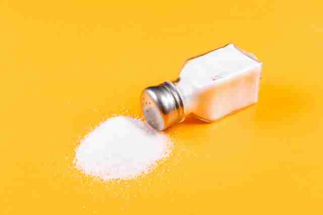 مصرف نمک در رژیم غذایی DASH