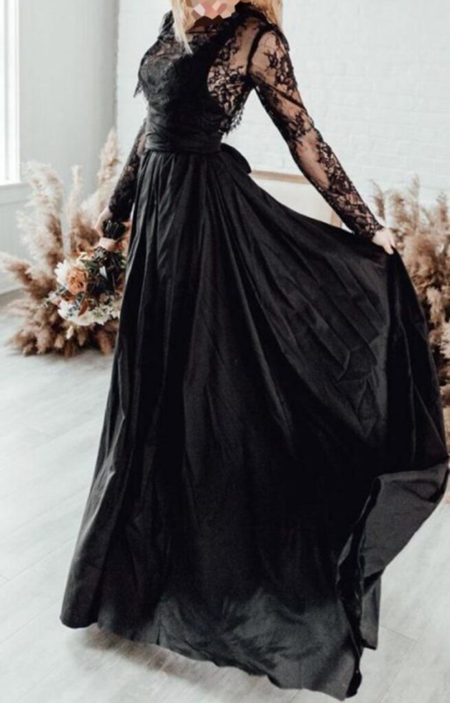 مدل لباس شب مجلسی با پارچه گیپور بلند زنانه 