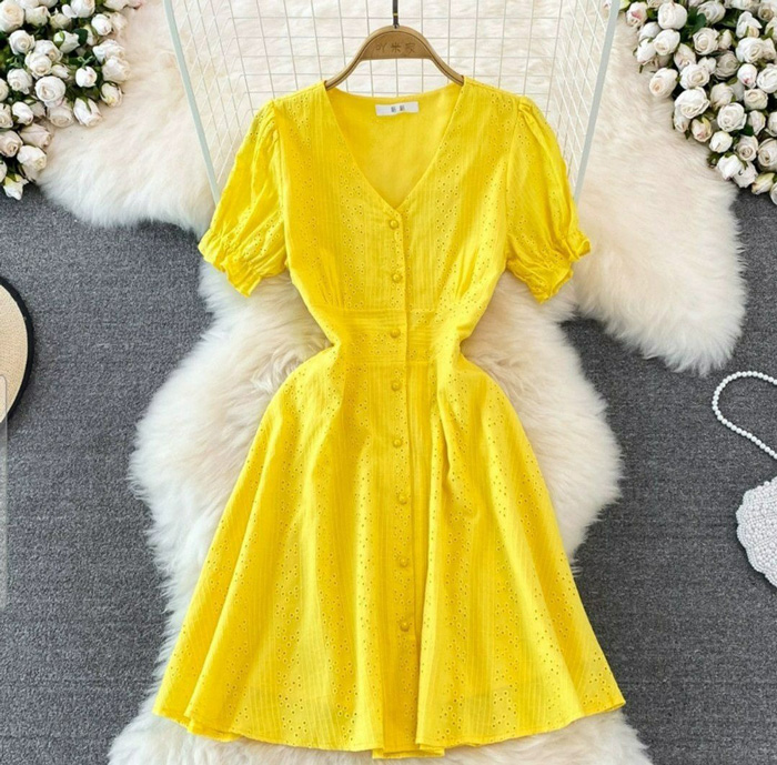 مدل لباس با پارچه خامه دوزی شده رنگ زرد