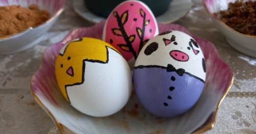 تخم مرغ های نقاشی شده در طرح های ساده و زیبا