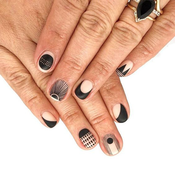 طرح ناخن مینیمال تابستانی