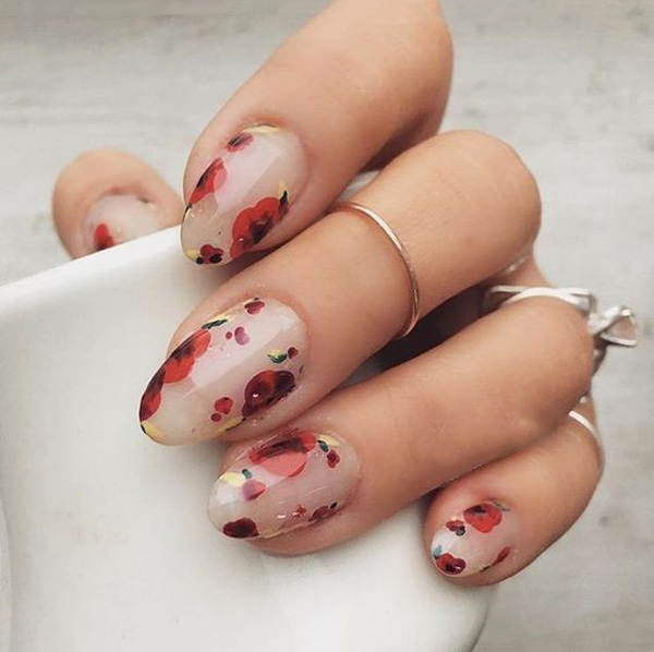 طرح ناخن مینیمال تابستانی