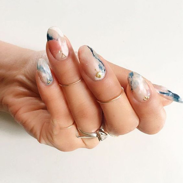 طرح ناخن مینیمال تابستانی