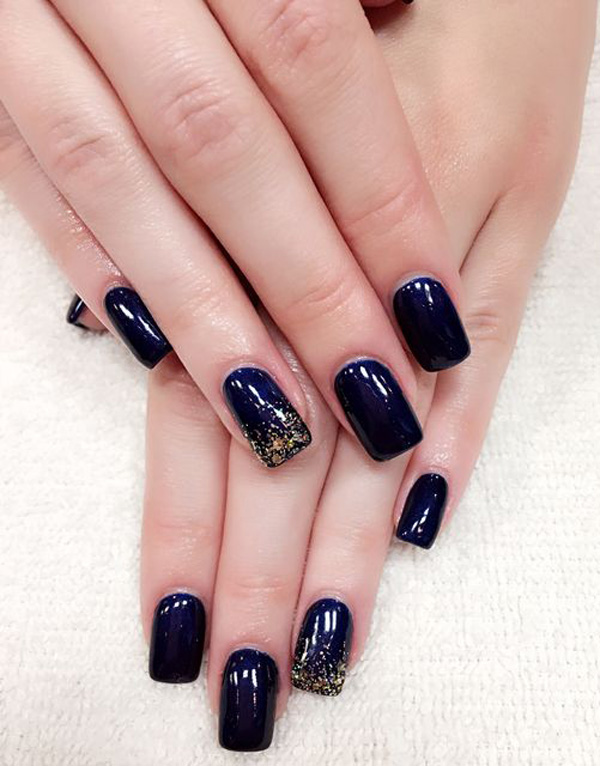 طرح ناخن آبی و سفید