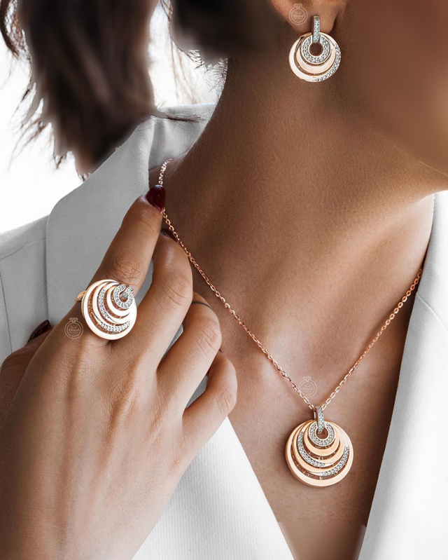 گردنبند طلا زنانه سنگین با قیمت