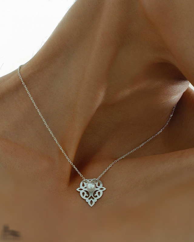 گردنبند طلا زنانه سنگین با قیمت