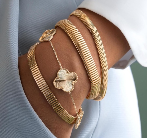 دستبند طلا زنانه پهن لاکچری