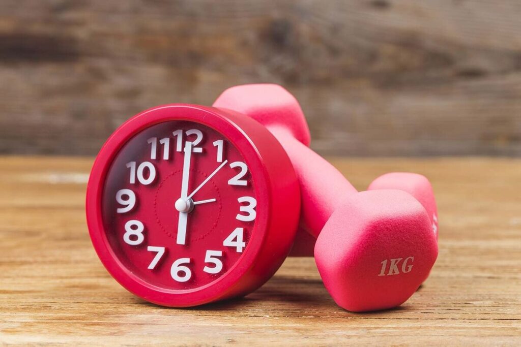 بهترین ساعت ورزش کردن در روز: ترجیحات شخصی و تاثیرات هورمونی