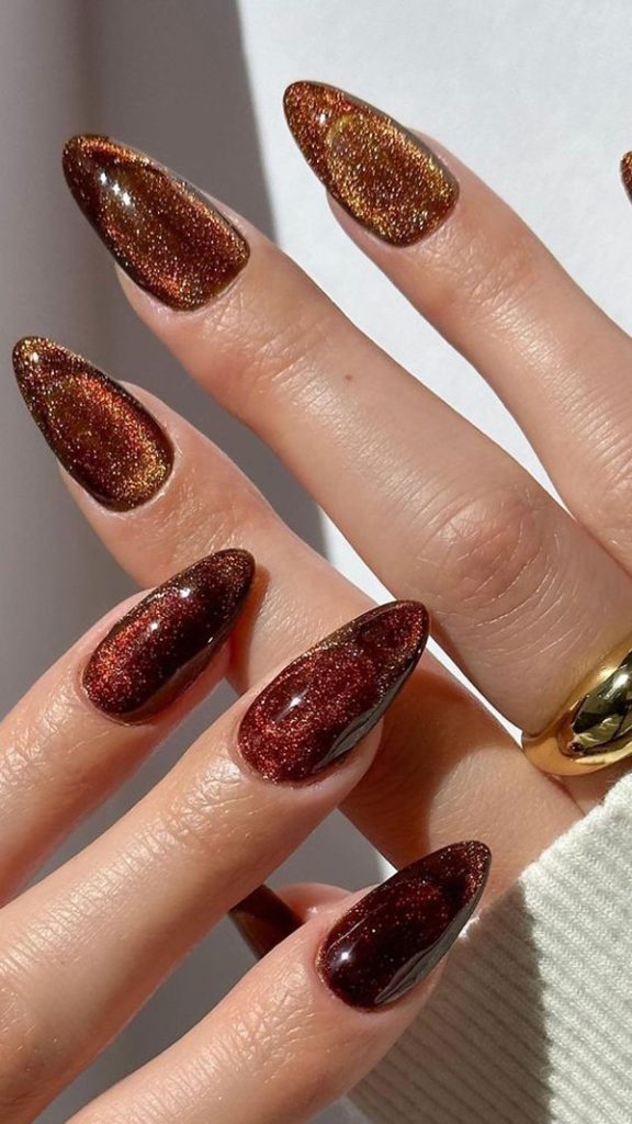womens winter nail design 11 576x1024 - طرح ناخن زمستونی جدید 1402 برای همه دختر های تینیجر