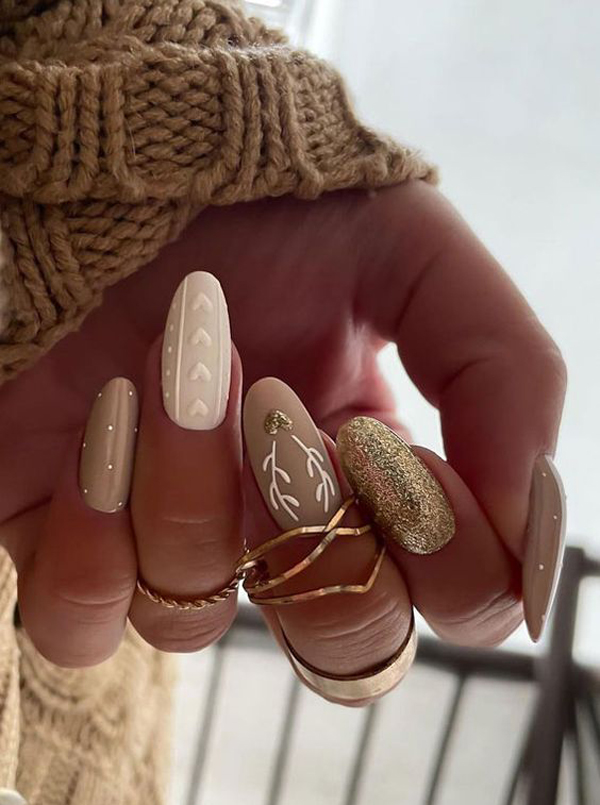 womens winter nail design 15 - طرح ناخن زمستونی جدید 1402 برای همه دختر های تینیجر