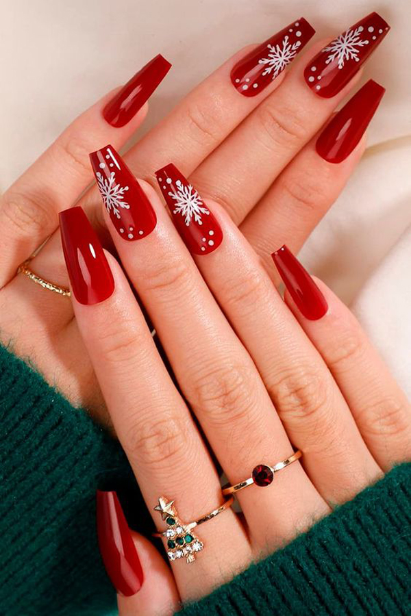 womens winter nail design 2 - طرح ناخن زمستونی جدید 1402 برای همه دختر های تینیجر