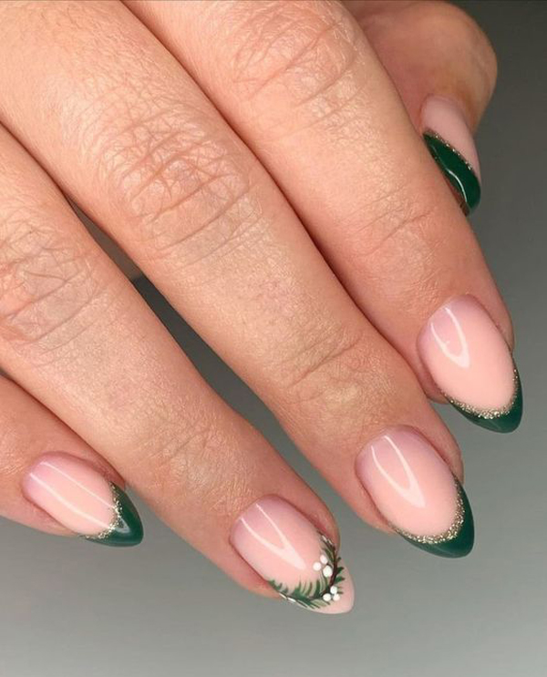 womens winter nail design 23 - طرح ناخن زمستونی جدید 1402 برای همه دختر های تینیجر