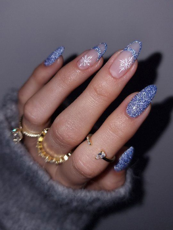 womens winter nail design 29 - طرح ناخن زمستونی جدید 1402 برای همه دختر های تینیجر