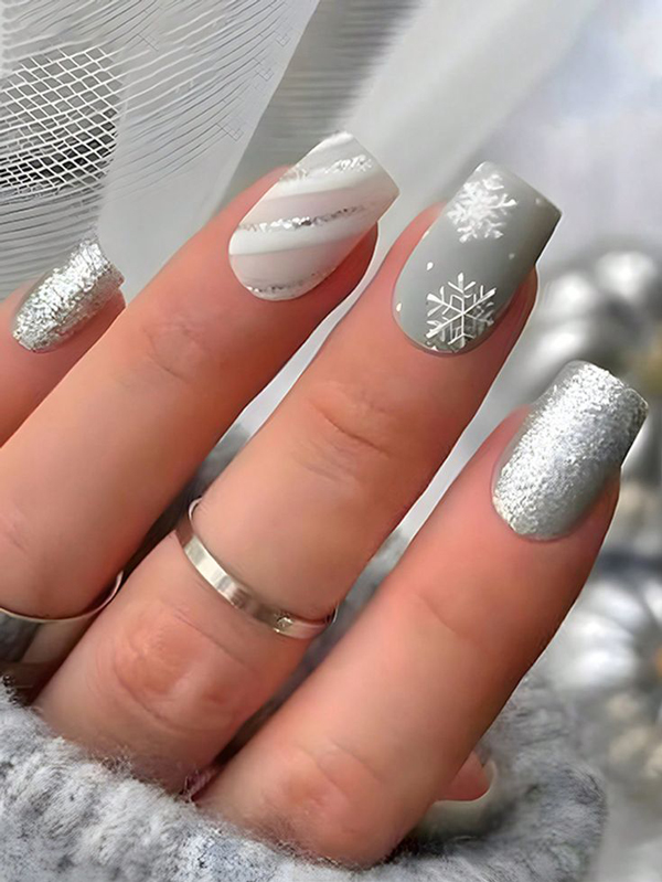 womens winter nail design 6 - طرح ناخن زمستونی جدید 1402 برای همه دختر های تینیجر