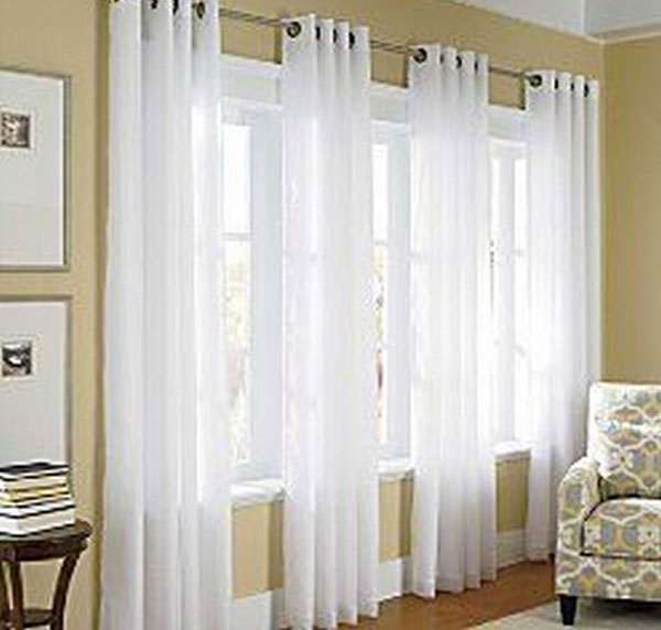 White Living Room Curtain Design 31 