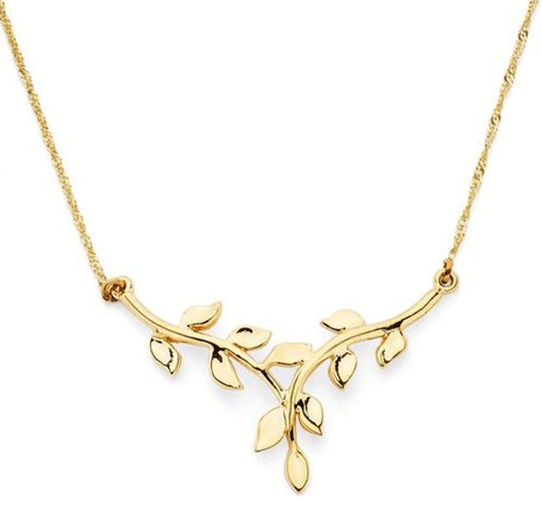 gold-necklace-model-with-leaf-pendant-12.jpg
