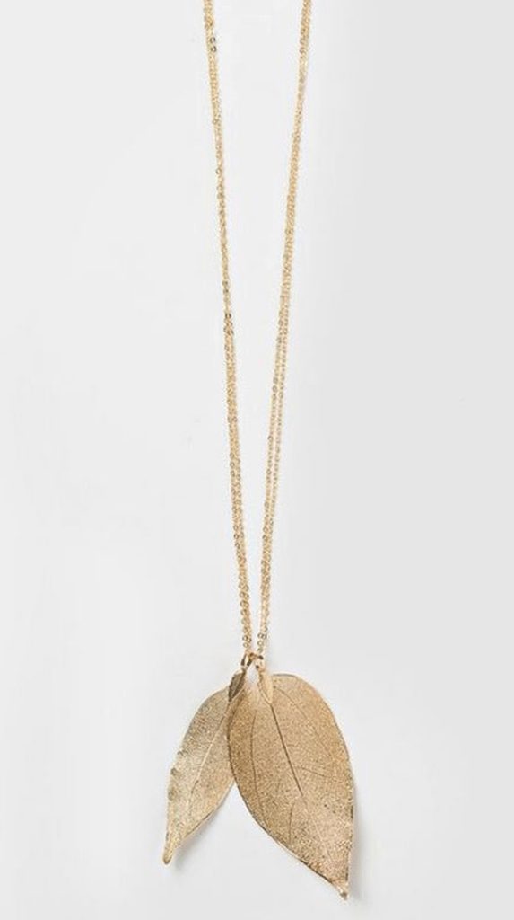 gold-necklace-model-with-leaf-pendant-13-573x1024.jpg