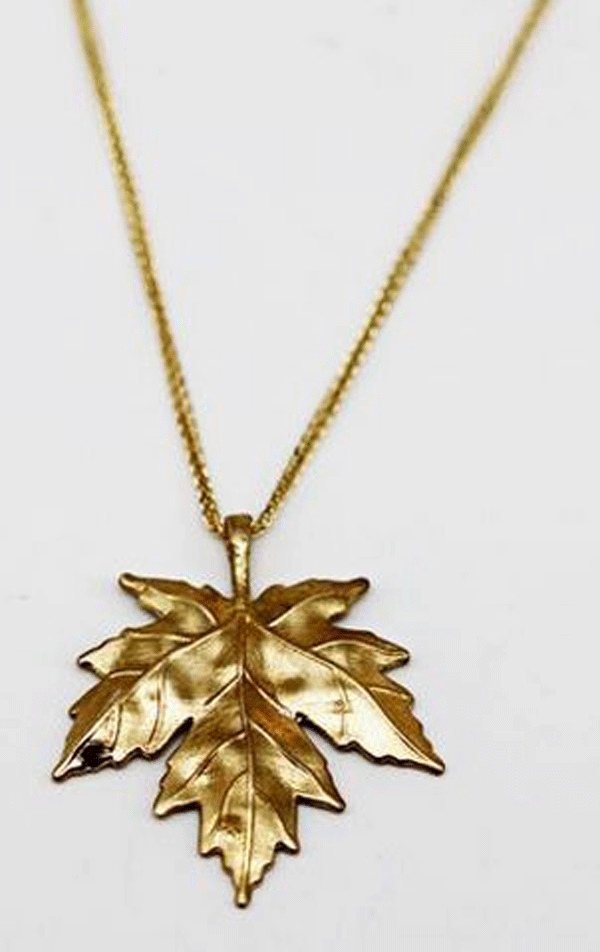 gold-necklace-model-with-leaf-pendant-2.jpg