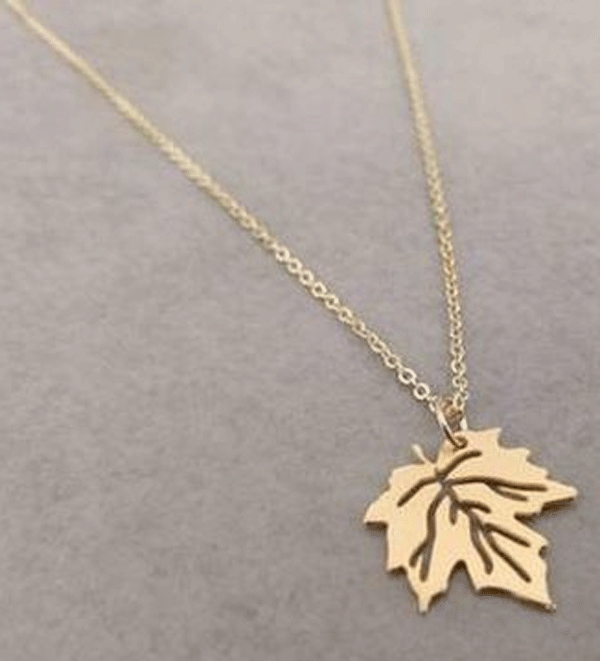 gold-necklace-model-with-leaf-pendant-6.jpg