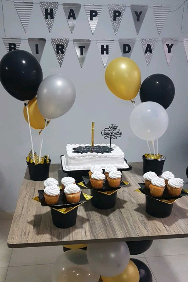 تم تولد مردانه ساده و شیک در خانه