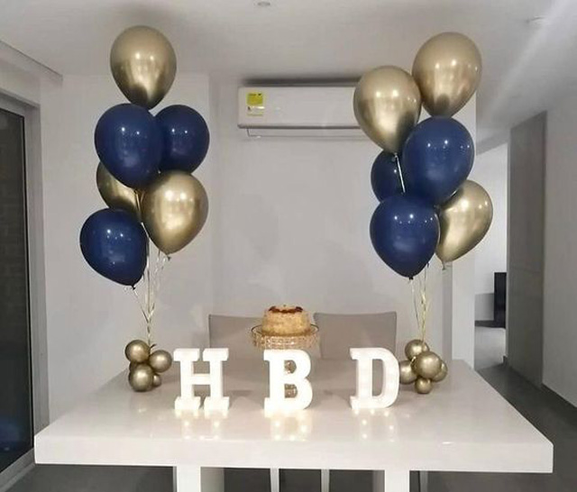 تم تولد مردانه ساده و شیک در خانه