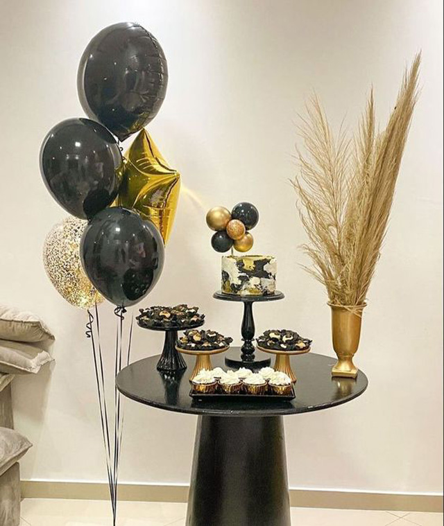 تم تولد مردانه ساده و شیک در خانه