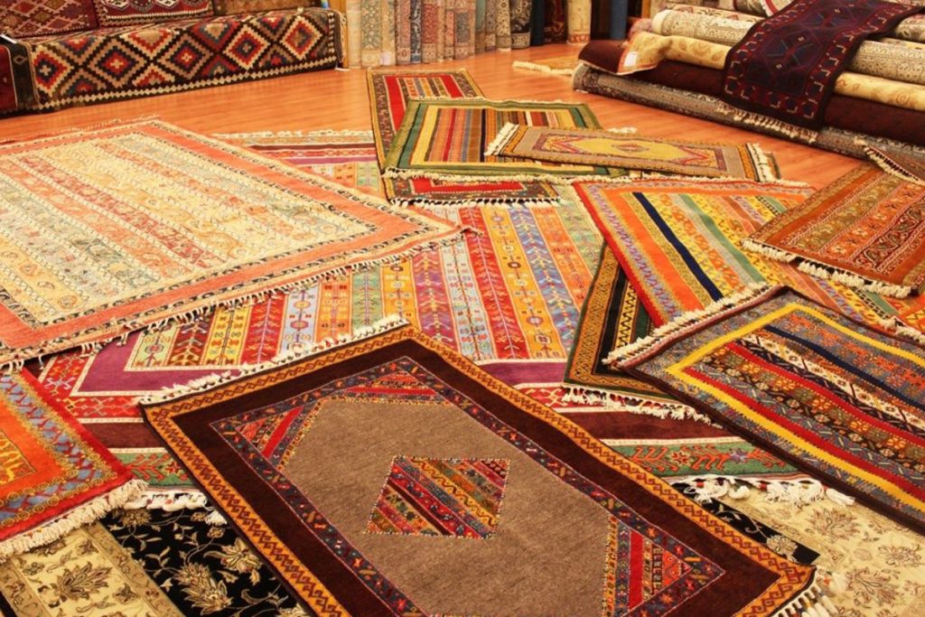 رنگ فرش هایی که خوشبختی می آورند