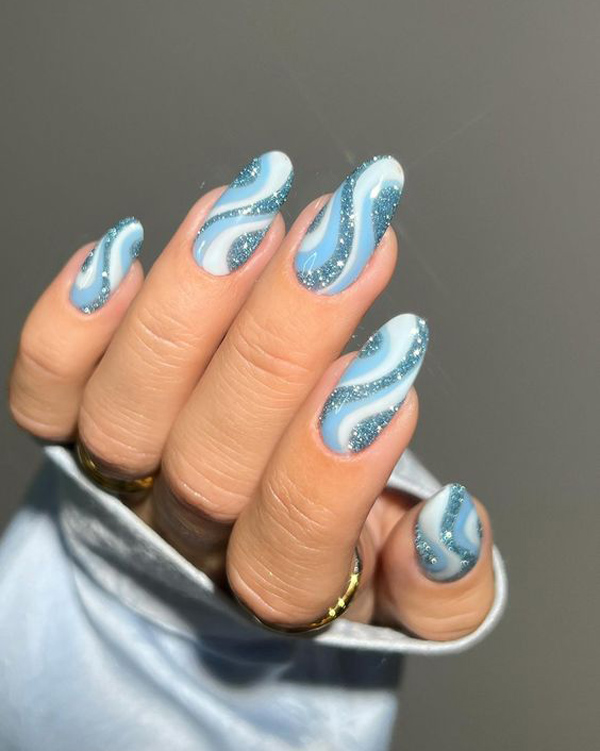 طرح ناخن آبی و سفید ساده