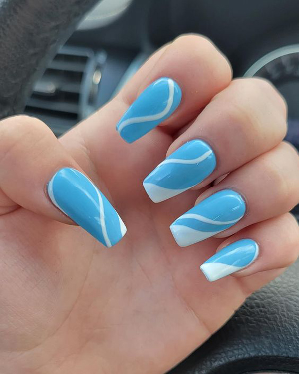 طرح ناخن آبی و سفید ساده