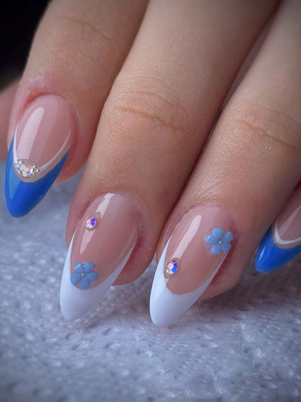 طرح ناخن آبی و سفید ساده