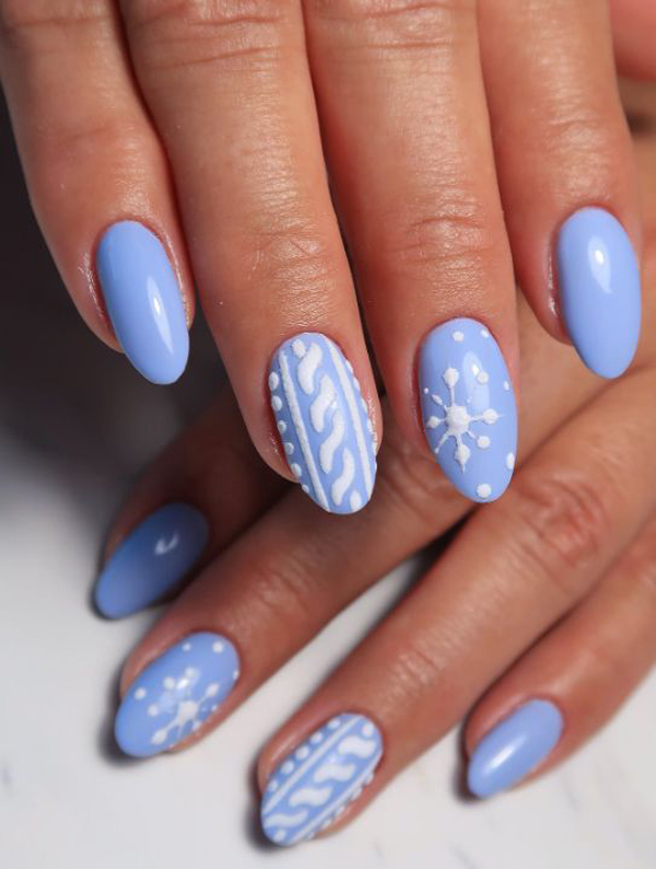 طرح ناخن آبی و سفید ساده