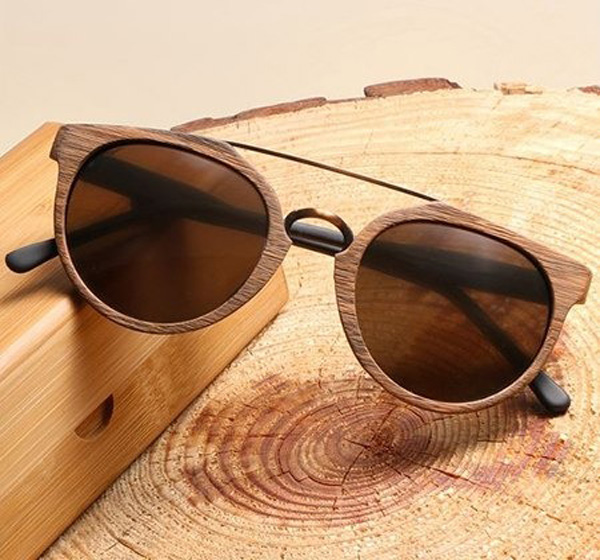 عینک فریم چوبی ساده و زیبا