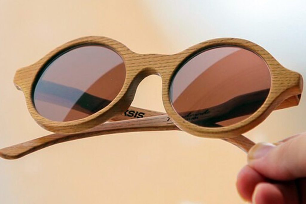 زیباترین مدل عینک با فریم چوبی