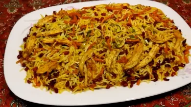 طرز تهیه هویج پلو با مرغ ریش ریش شده