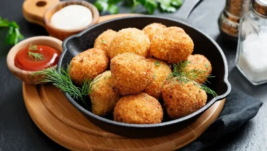 طرز تهیه توپک سیب زمینی سوخاری با پنیر پیتزا