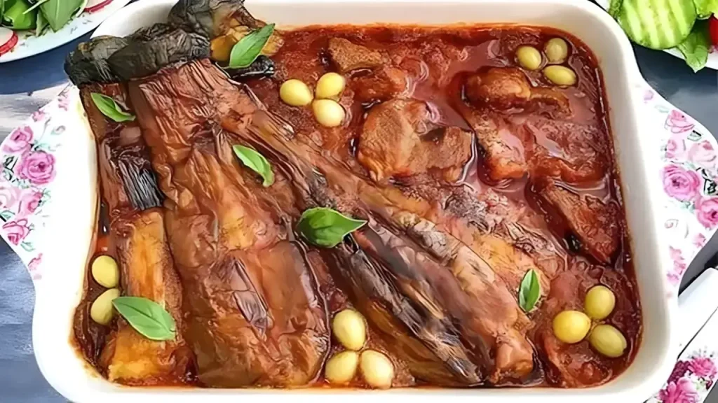 طرز تهیه خورشت غوره بادمجان با گوشت