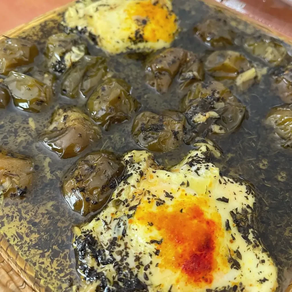 خورشت گوجه سبز مازندرانی، ترش و خوشمزه مثل شمال