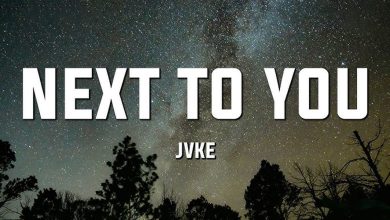 متن و ترجمه آهنگ next to you از JVKE