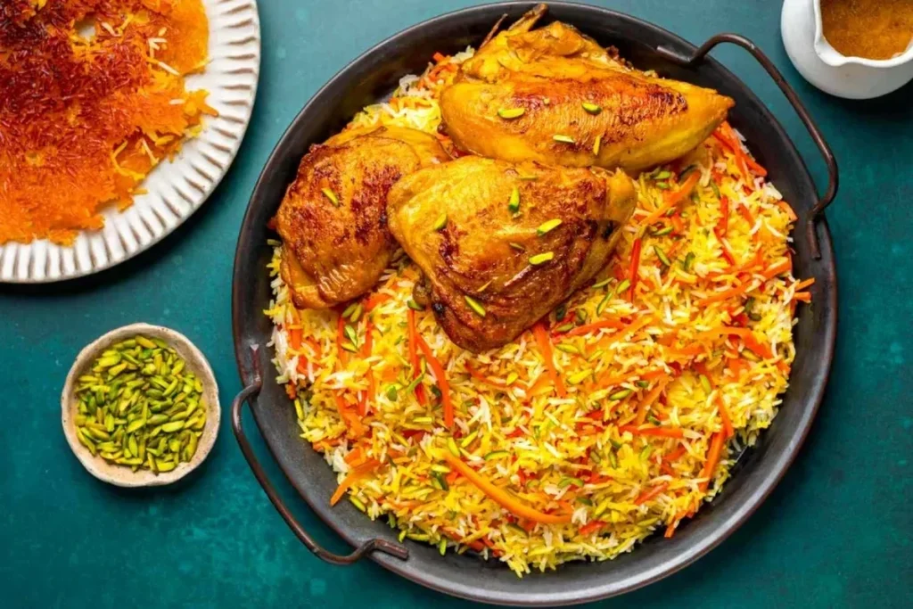 طرز تهیه هویج پلو با مرغ و رب انار