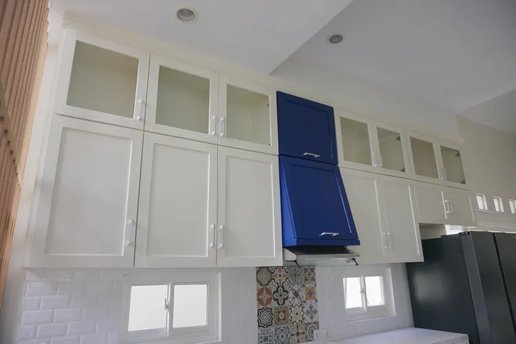 کابینت وکیوم بهتره یا های گلاس؟