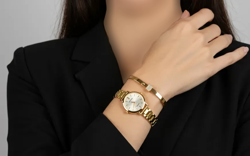 ست دستبند زنانه با ساعت