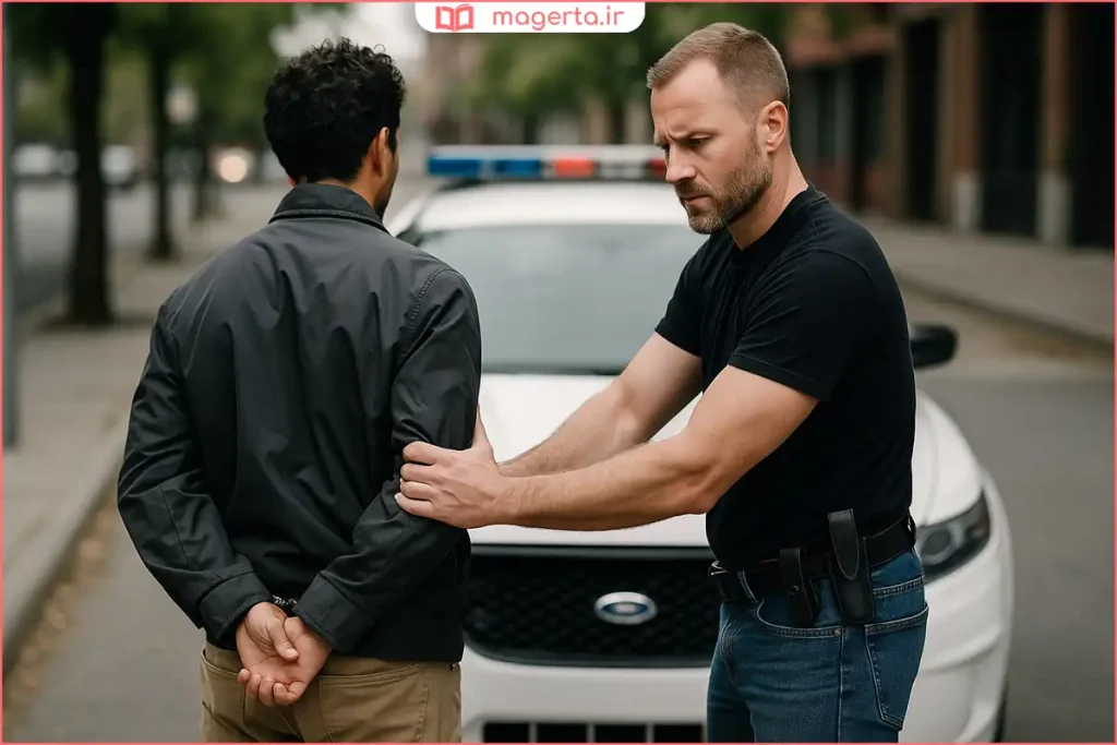 انتقال متهم با خودرو پلیس به بازداشتگاه