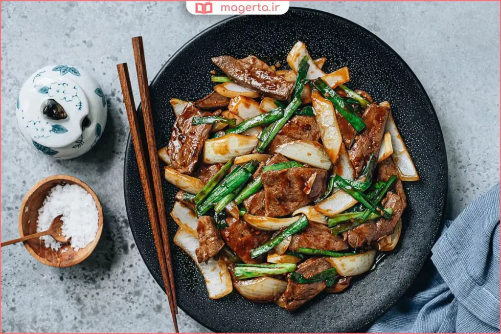 جگر سرخشده در ماهیتابه با پیاز و ادویه