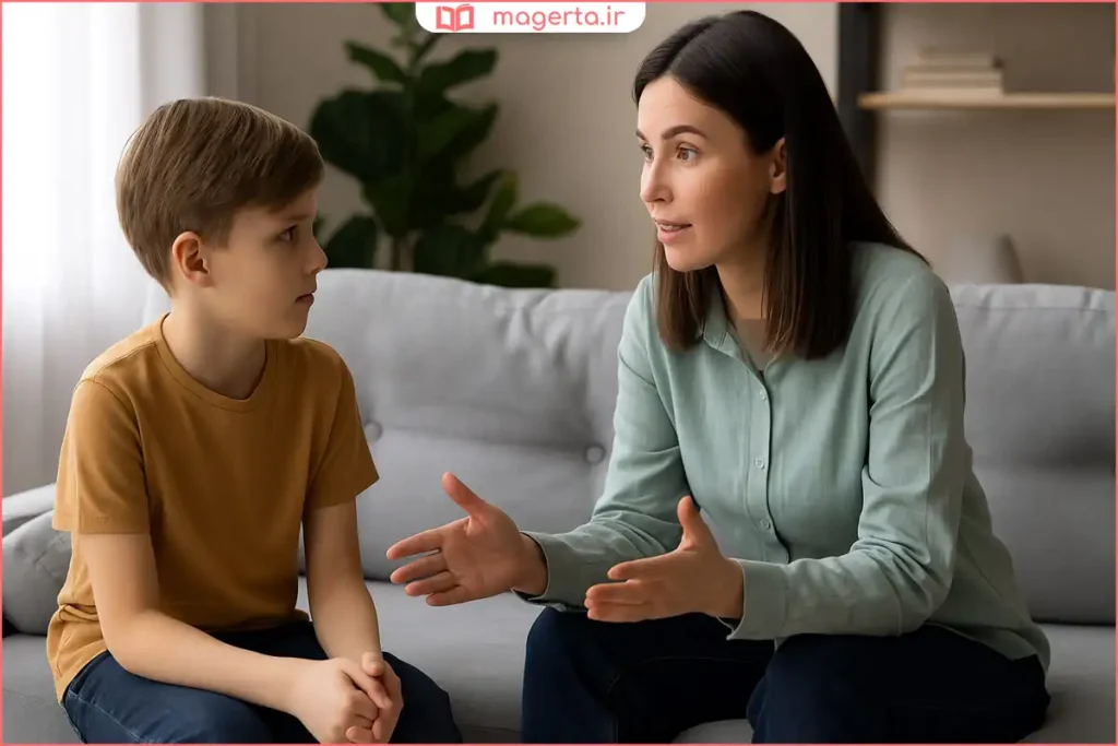 مادر در حال گفتوگوی صمیمی با فرزندش در اتاق نشیمن
