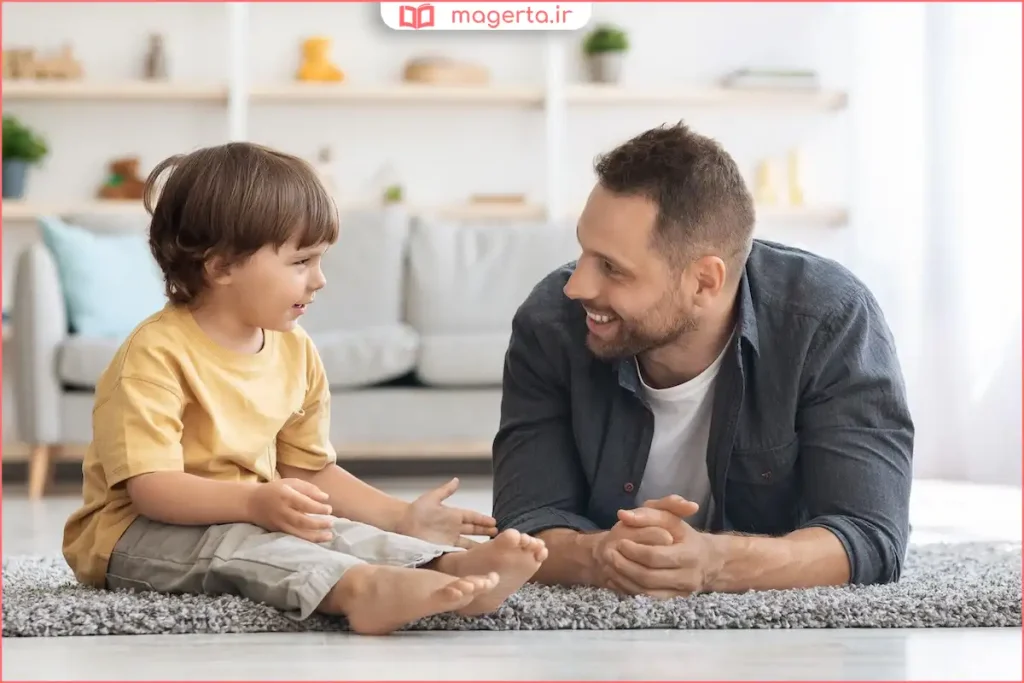 تعامل محبتآمیز بین والد و فرزند با لبخند و تماس چشمی