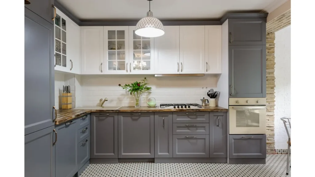 کابینت نئوکلاسیک طوسی با دستگیره برنجی