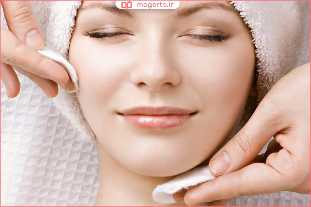 انجام فیشال عمیق پوست با دستگاه بخور در کلینیک زیبایی