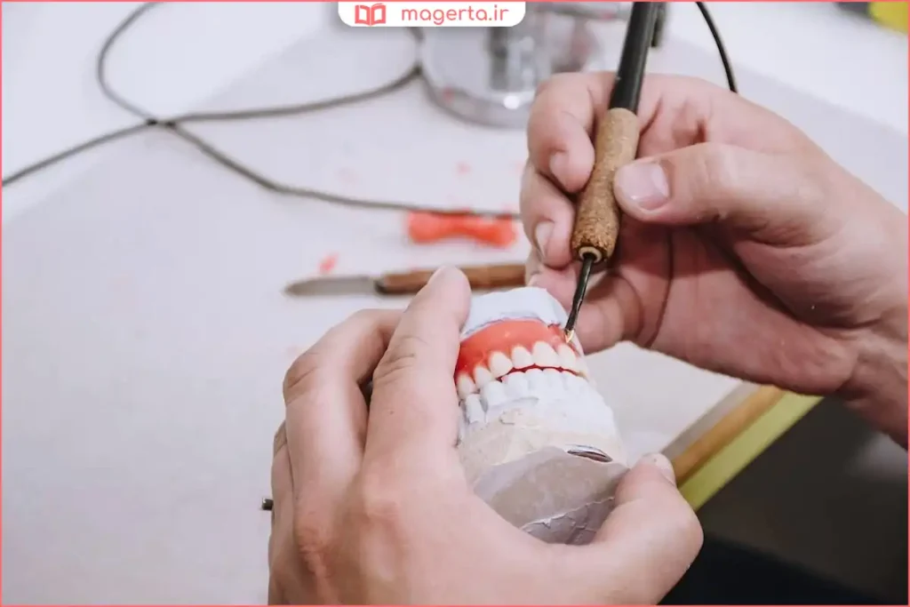 طراحی دندان مصنوعی با نرم‌افزار سه‌بعدی در آزمایشگاه دندانسازی